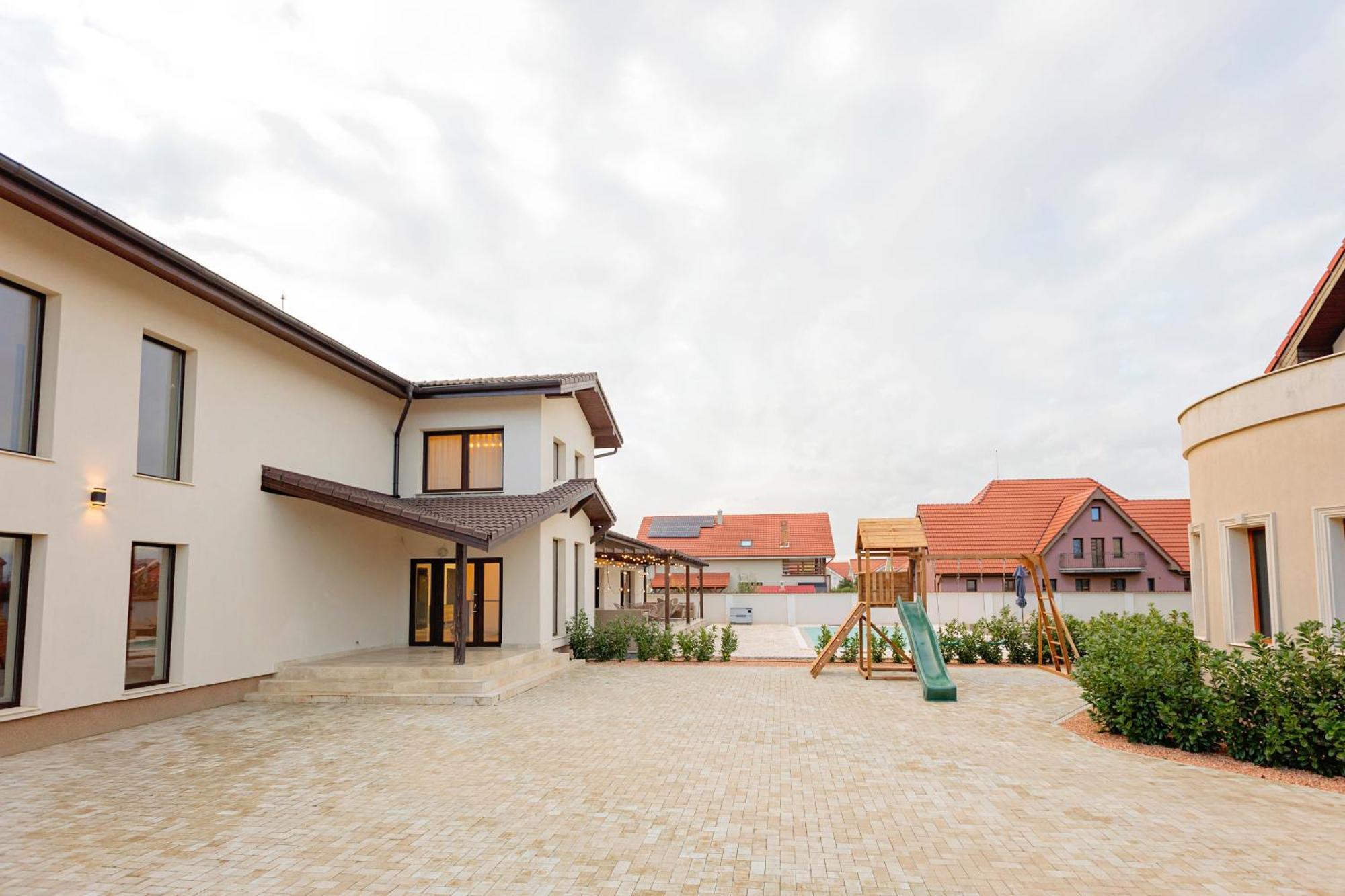 Pensiunea Carmel Baile Felix Luaran gambar